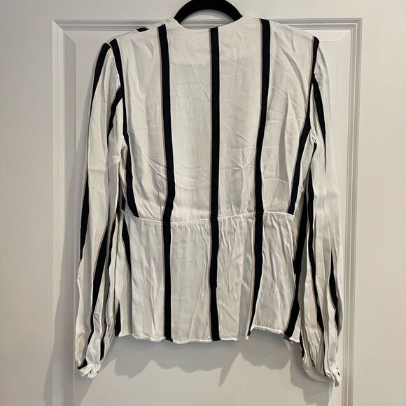 EUC Equipment White silk blouse, side button detailing and billowy sleeves Sz. S - Picture 8 of 8